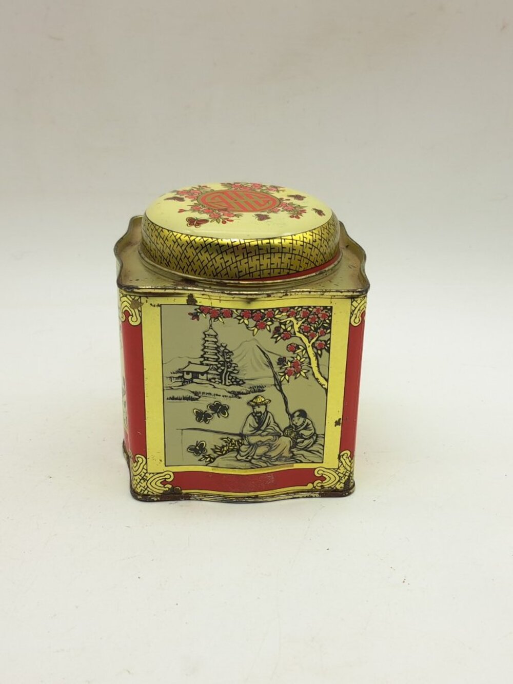Win Wa Jasmine Tea Tin